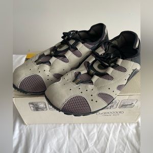 LOWA Size 10 Men’s Trek & Travel Shoes NWB